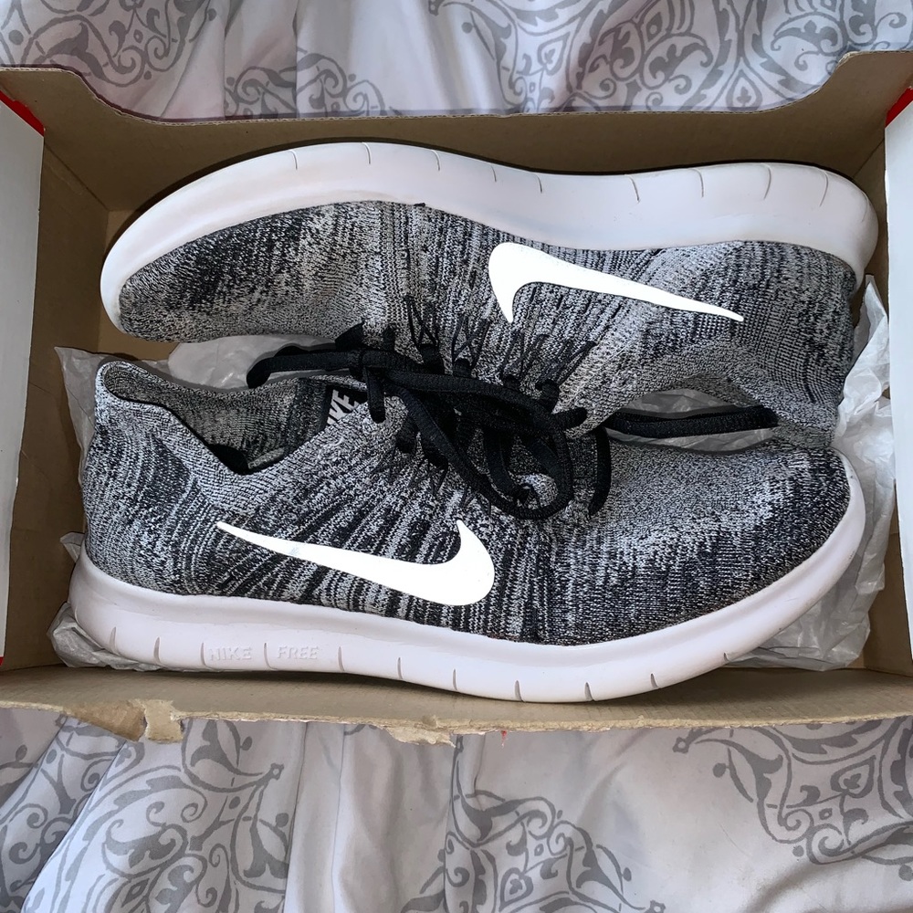 Nike Women’s Free Run Flyknit